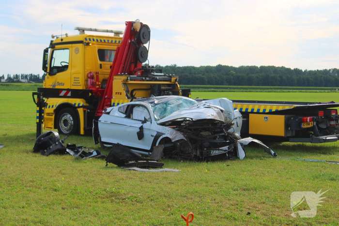 Zwaar ongeval met auto in Tollebeek