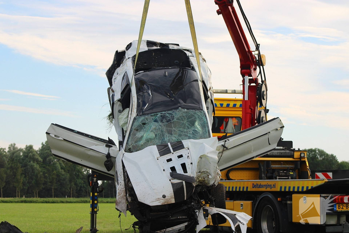 Zwaar ongeval met auto in Tollebeek