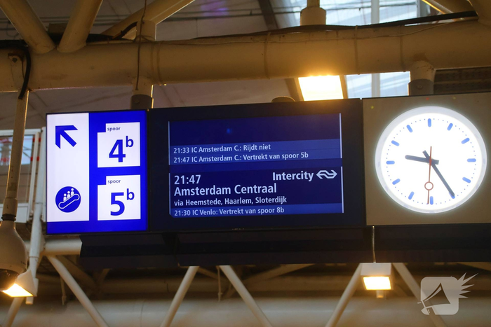 Drukte bij bussen door uitgevallen treinen