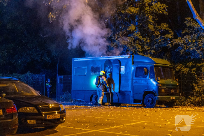 Brand in bestelbus snel onder controle