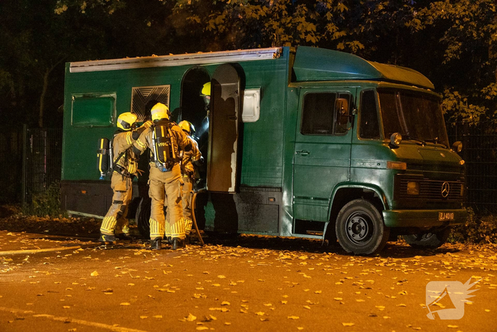 Brand in bestelbus snel onder controle