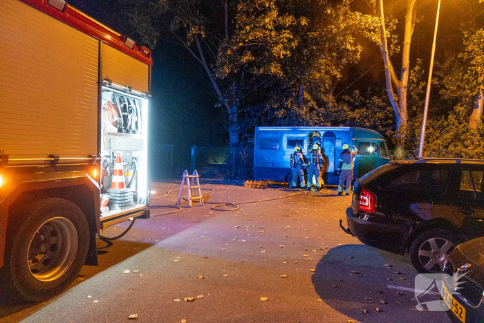 Brand in bestelbus snel onder controle
