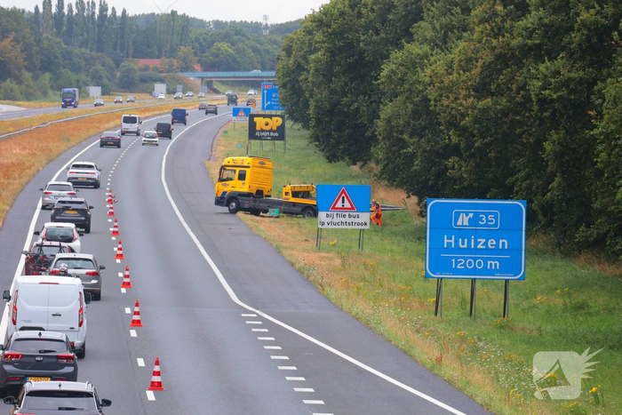 Ongeval met voertuig op snelweg