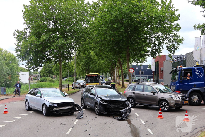 Aanrijding zorgt voor verkeershinder