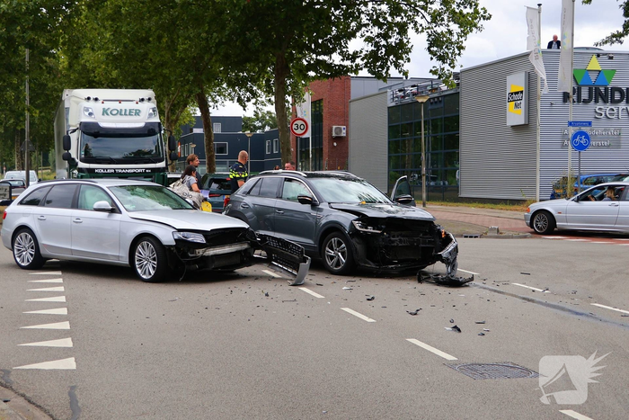 Aanrijding zorgt voor verkeershinder