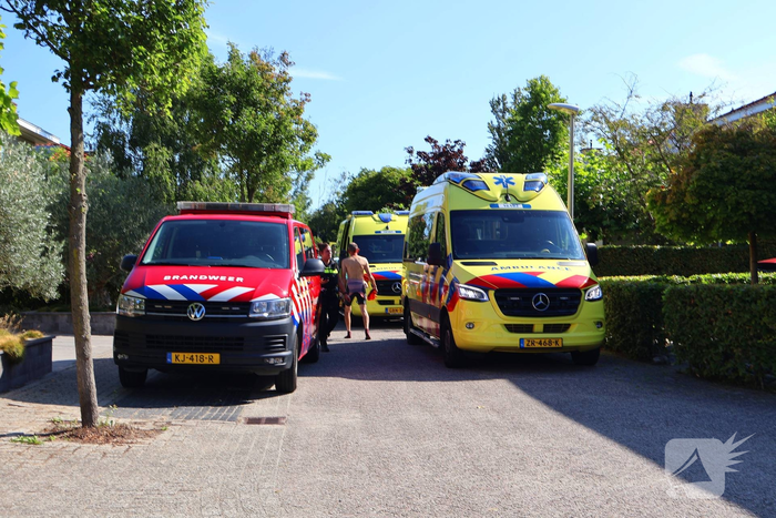 Roeiboten aangevaren door binnenvaarschip