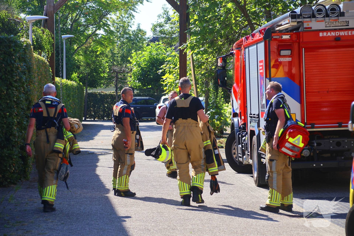 Roeiboten aangevaren door binnenvaarschip