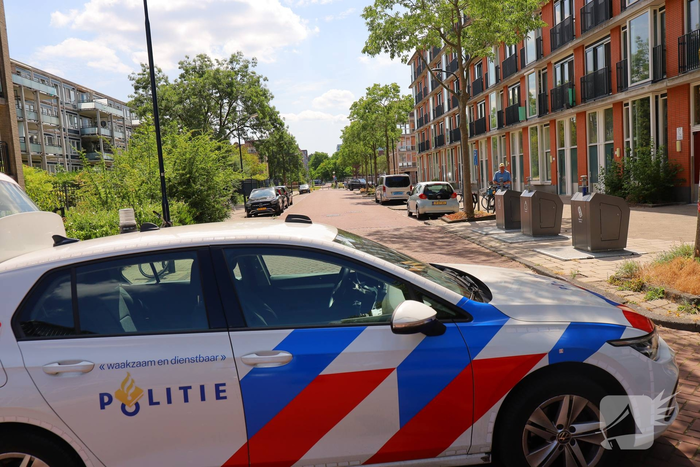 Arrestatieteam in actie bij leegstaand pand