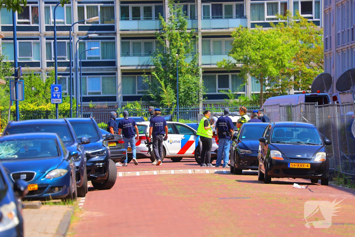 Arrestatieteam in actie bij leegstaand pand