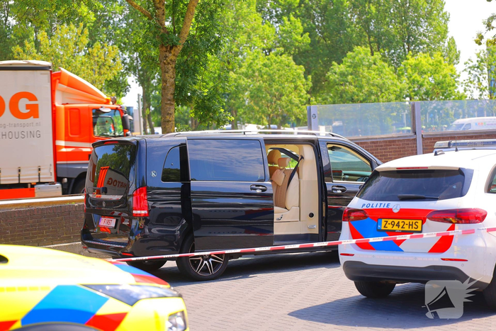 Politie en ambulance reageren op schietpartij
