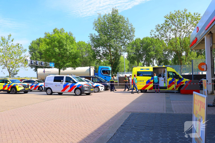 Politie en ambulance reageren op schietpartij