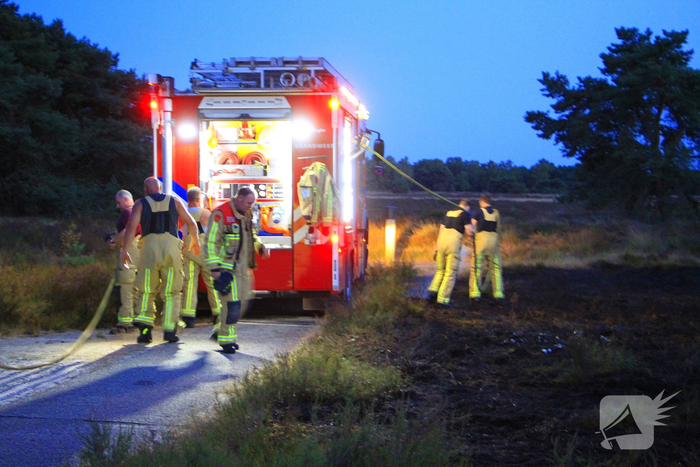 Natuurbrand verwoest heide in Weert