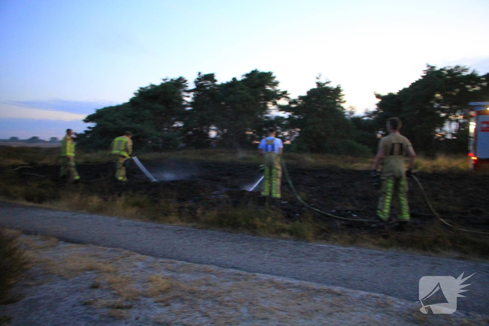 Natuurbrand verwoest heide in Weert