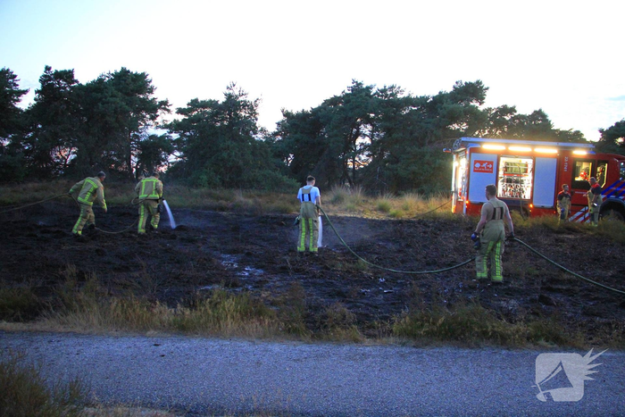 Natuurbrand verwoest heide in Weert
