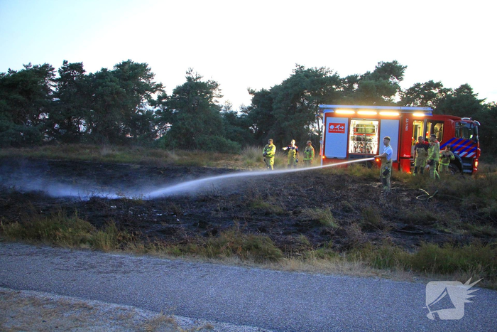 Natuurbrand verwoest heide in Weert