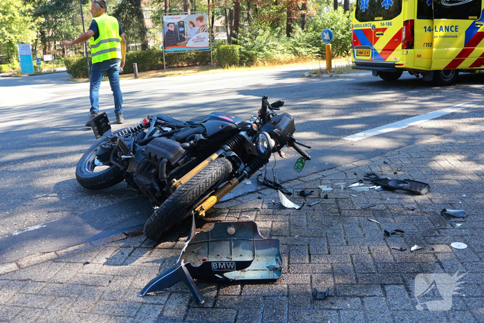 Ongeval tussen automobilist en motorrijder leidt tot gewonde