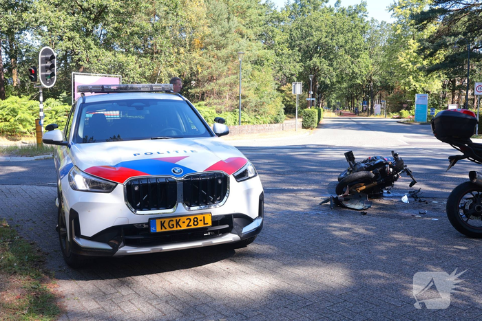 Ongeval tussen automobilist en motorrijder leidt tot gewonde