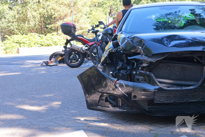 Ongeval tussen automobilist en motorrijder leidt tot gewonde