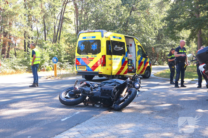 Ongeval tussen automobilist en motorrijder leidt tot gewonde
