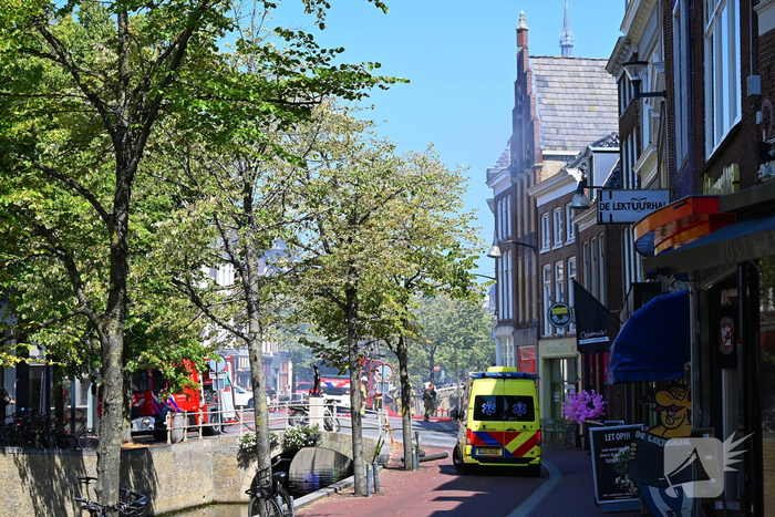 Brandweer met meerdere eenheden in actie bij brand
