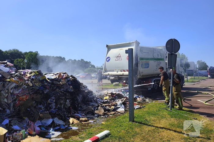 Brandweer snel ter plaatse bij brand in vrachtwagen