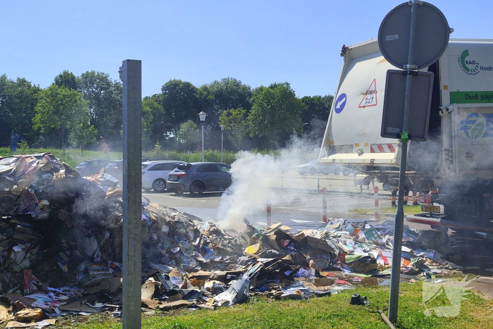 Brandweer snel ter plaatse bij brand in vrachtwagen