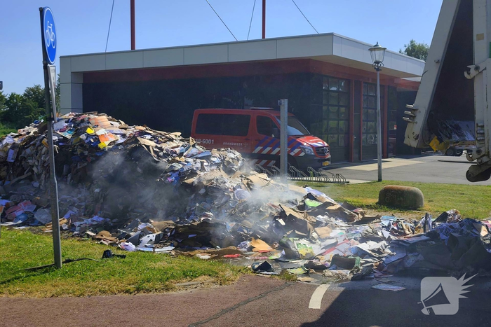 Brandweer snel ter plaatse bij brand in vrachtwagen
