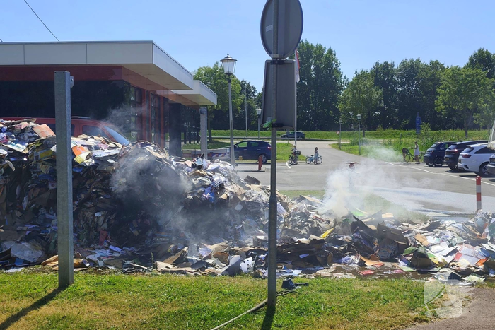Brandweer snel ter plaatse bij brand in vrachtwagen