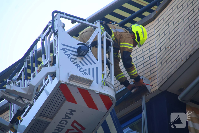 Gevaarlijke situatie door loshangend zonnescherm