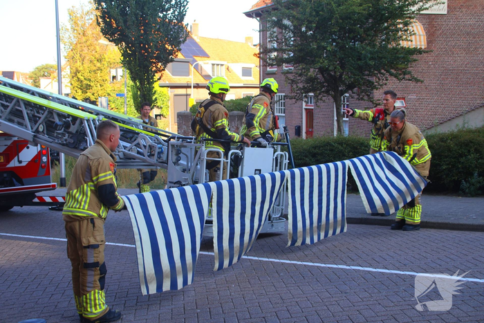 Gevaarlijke situatie door loshangend zonnescherm