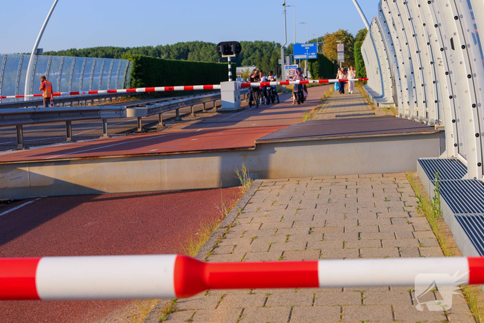 Ophaalbrug blijft open door hitte