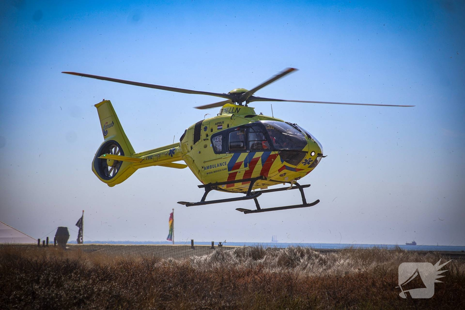 Hulpdiensten intensief ingezet op strand wegens medische noodsituatie