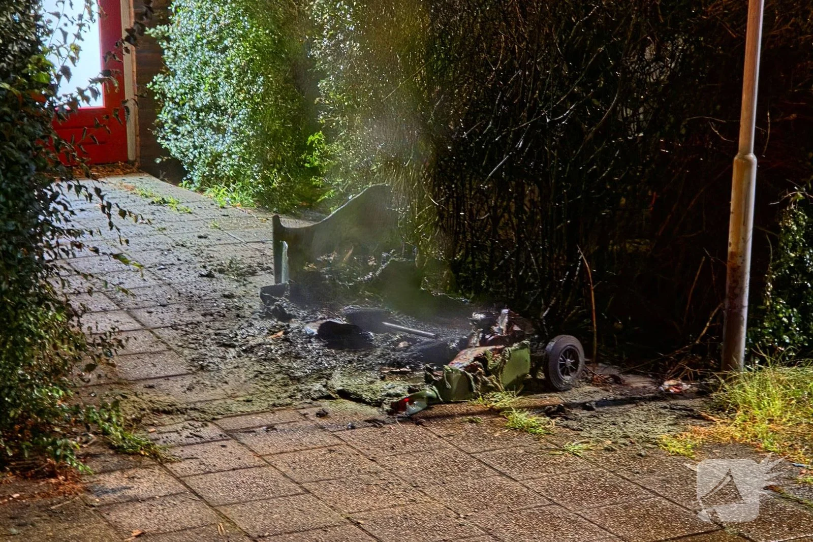 Woning gecontroleerd na containerbrand