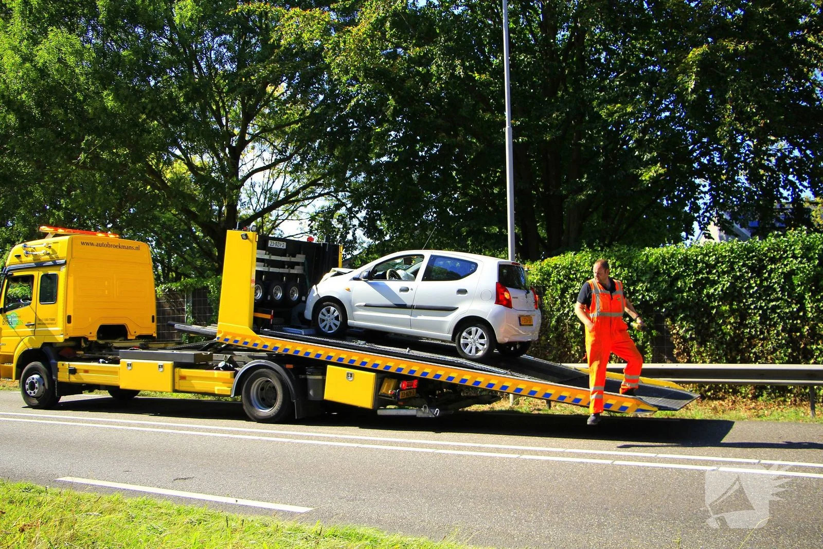 Botsing op drukke weg veroorzaakt file