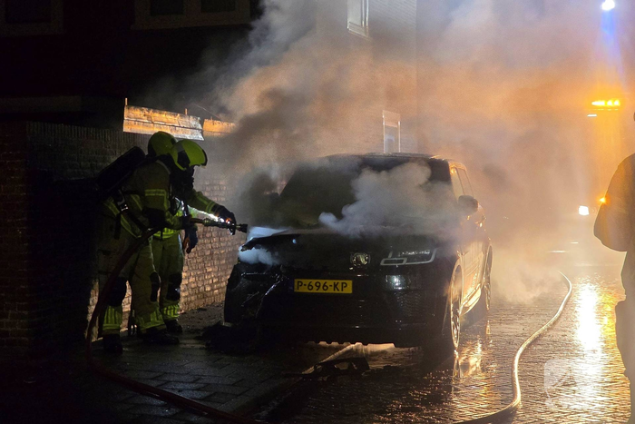 Auto verwoest door brandstichting