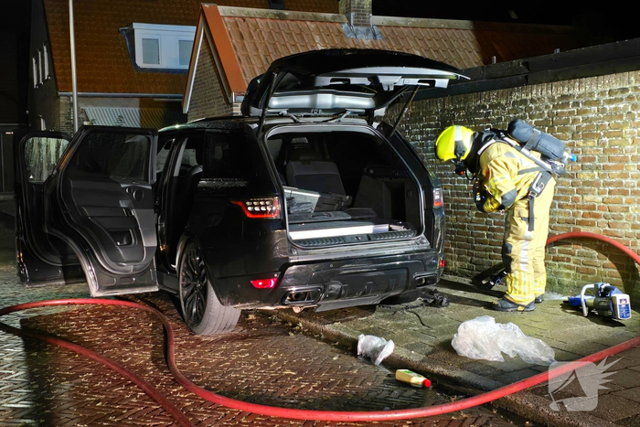 Auto verwoest door brandstichting