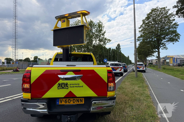 Brommerrijdster gewond bij aanrijding