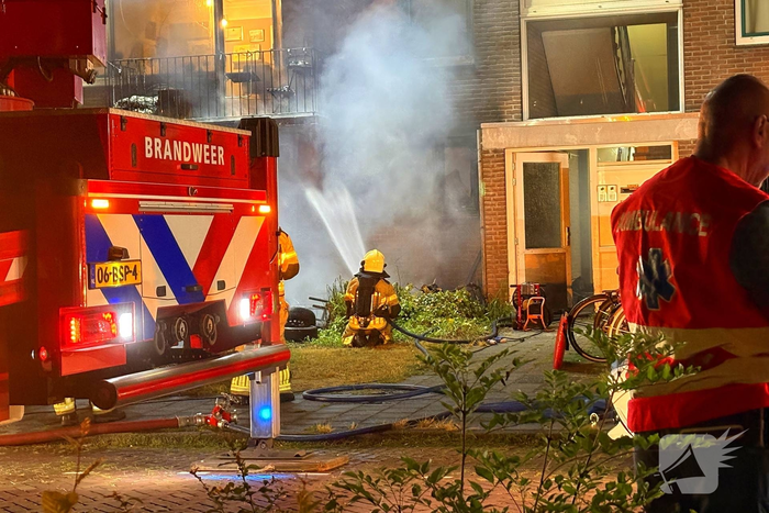 Grote brand in flat leidt tot onbewoonbare woningen