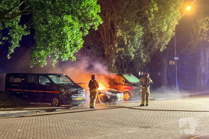 Gasfles ontploft tijdens autobrand