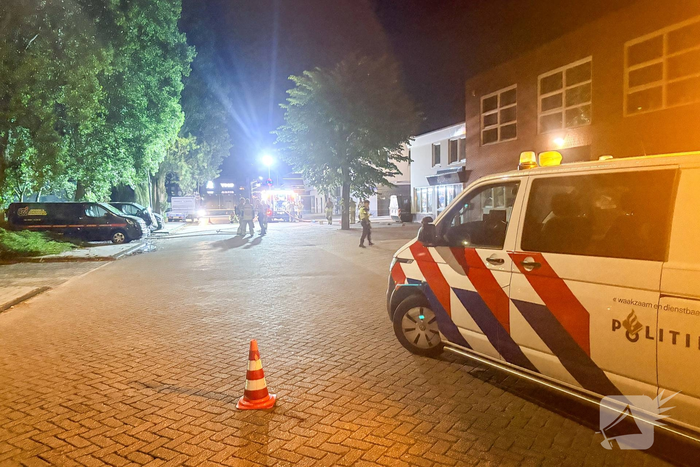Gasfles ontploft tijdens autobrand