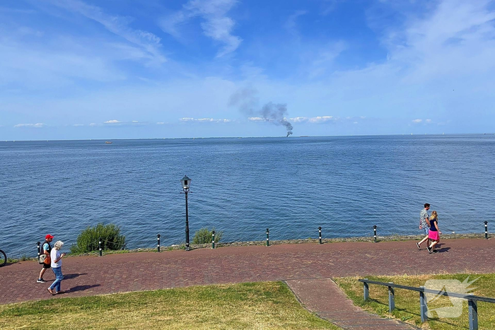 Mogelijke explosie op boot, grote inzet hulpdiensten