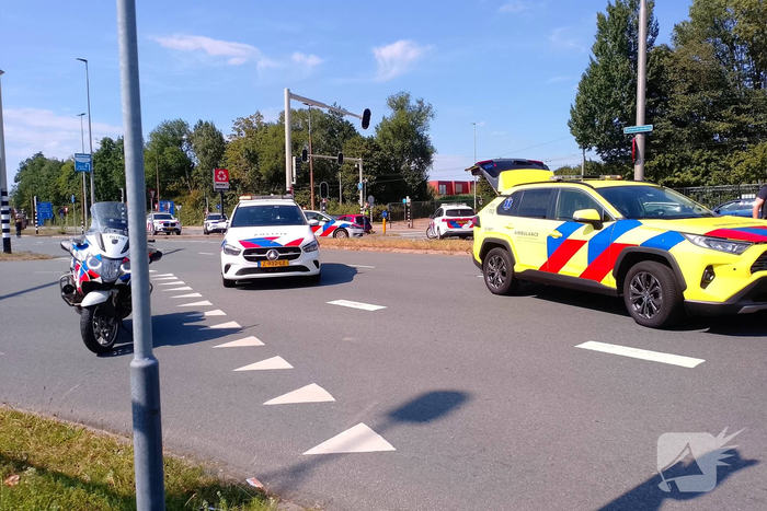 22-jarige man zwaargewond na ernstig ongeval tegen pijlwagen