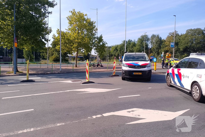 22-jarige man zwaargewond na ernstig ongeval tegen pijlwagen