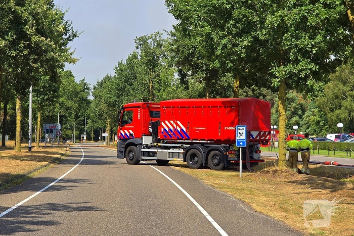 Flinke rookwolken bij grote bosbrand