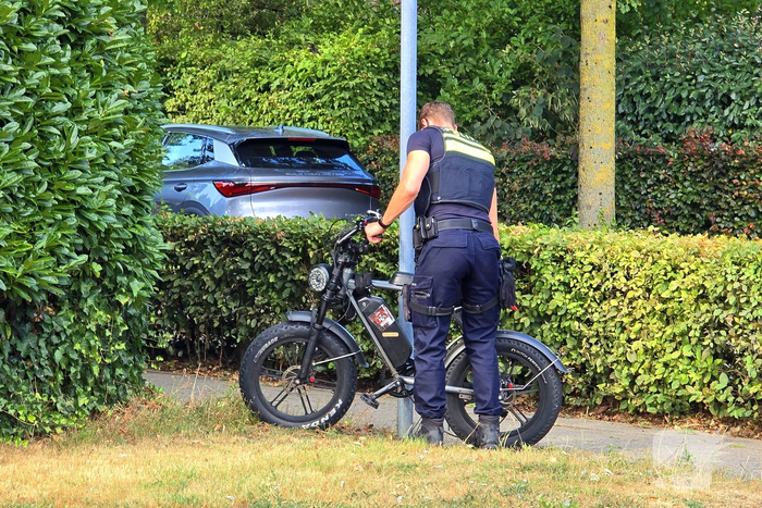 Aanrijding tussen fatbike en bezorgscooter