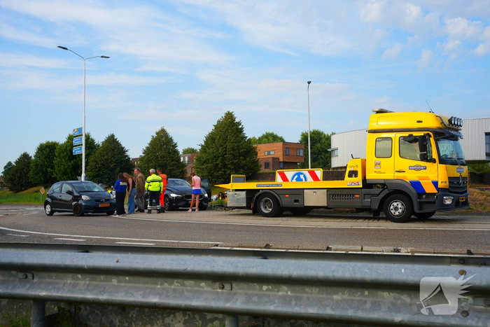 Schade na aanrijding op rotonde