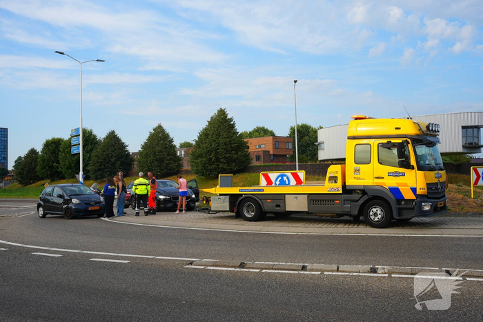 Schade na aanrijding op rotonde