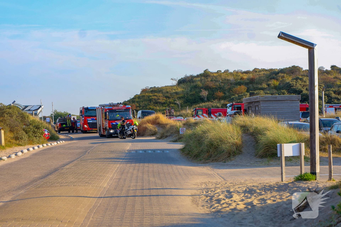 Grote inzet van hulpdiensten bij duinbrand nabij camping