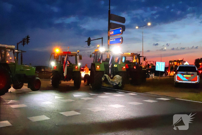 Actie tegen stikstofplannen met lange stoet