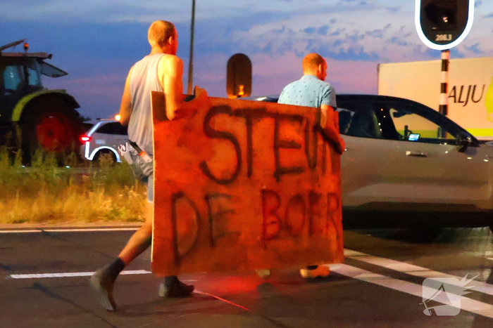 Actie tegen stikstofplannen met lange stoet